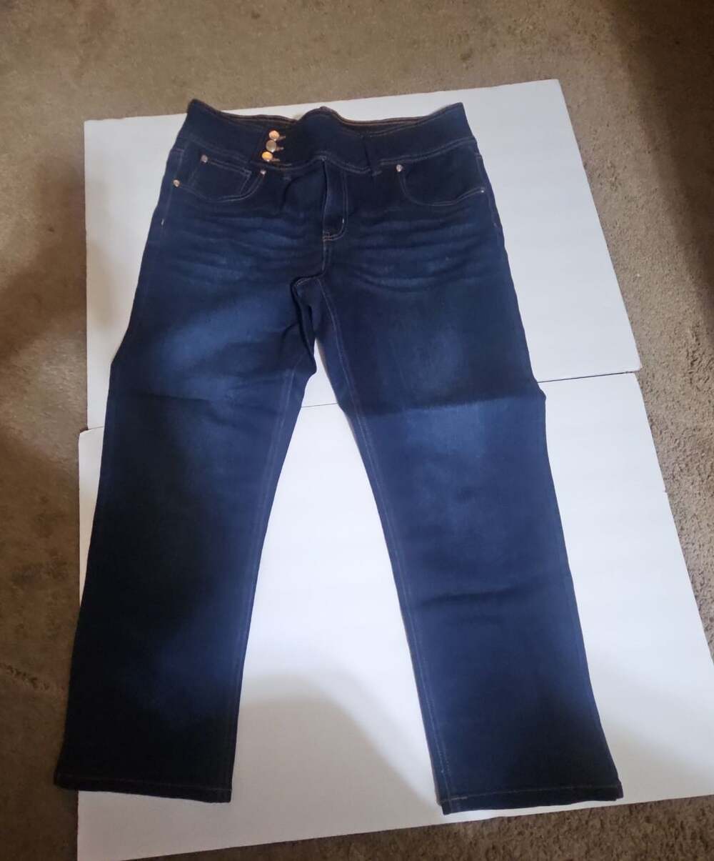 Tahari Premium Denim Jeans Size 14/32 Dark Wash Straight Leg